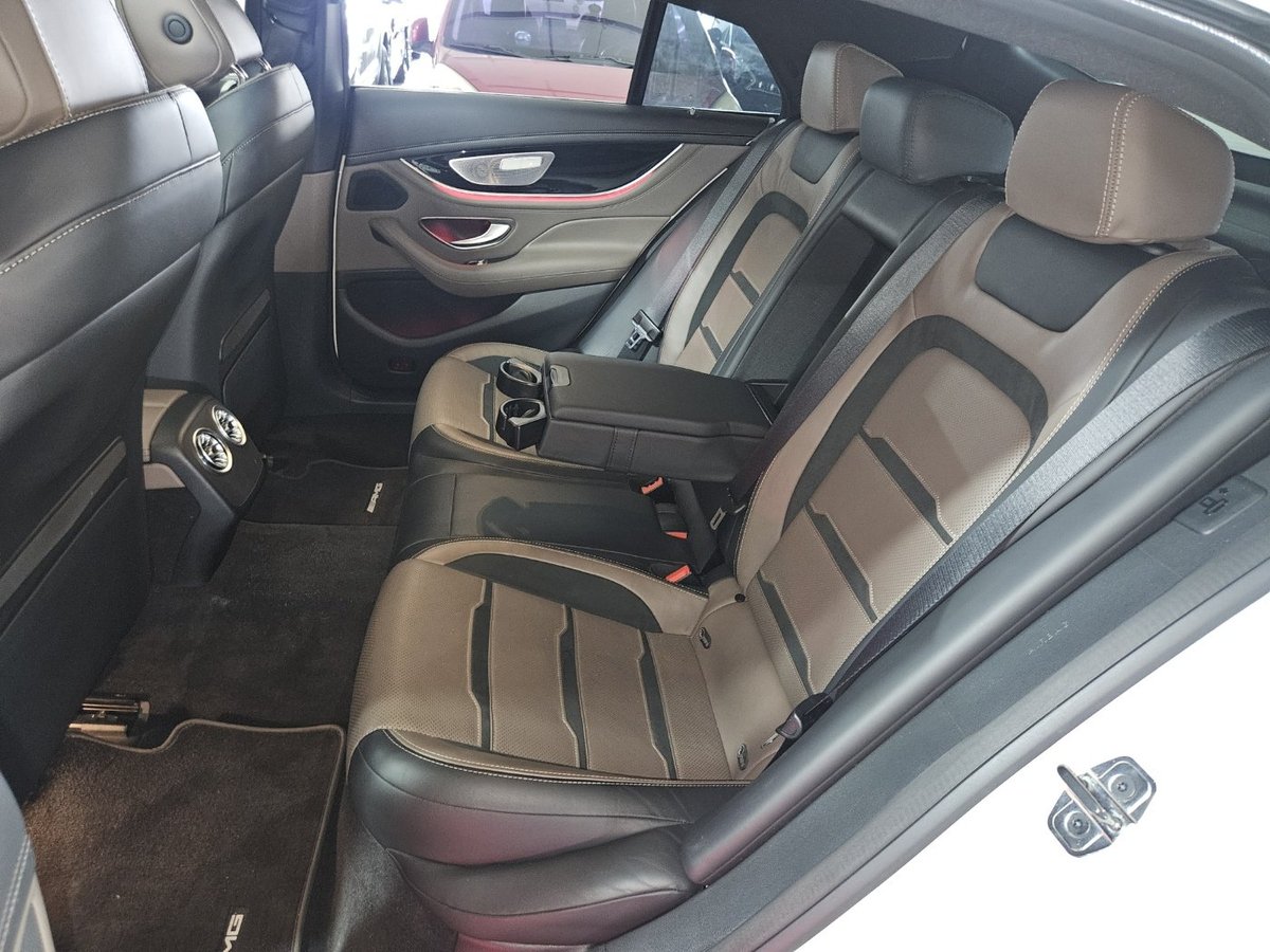 MERCEDES AMG GT 43