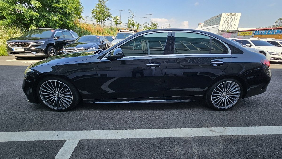 مرسيدس C300 AMG LINE 2023