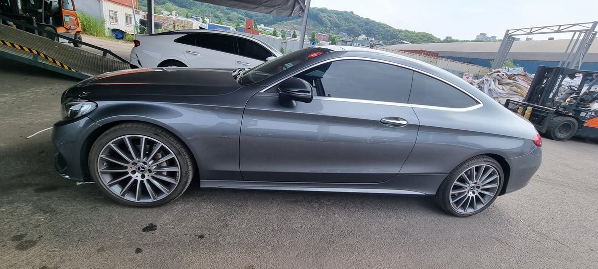 MERCEDES AMG C200 COUPE